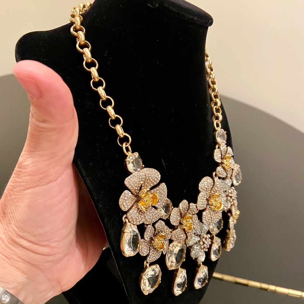 NWT preppy luxury J. Crew icicle flower pave crystal statement necklace - Picture 9 of 17